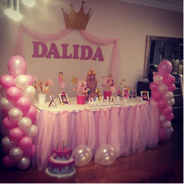 ابنة ماجد المصري تتحول لأميرة من أميرات ديزني في حفل عيد ميلادها صور
